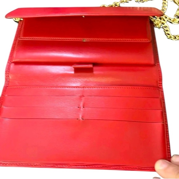 Louis Vuitton Epi long wallet in red - Picture 8 of 16
